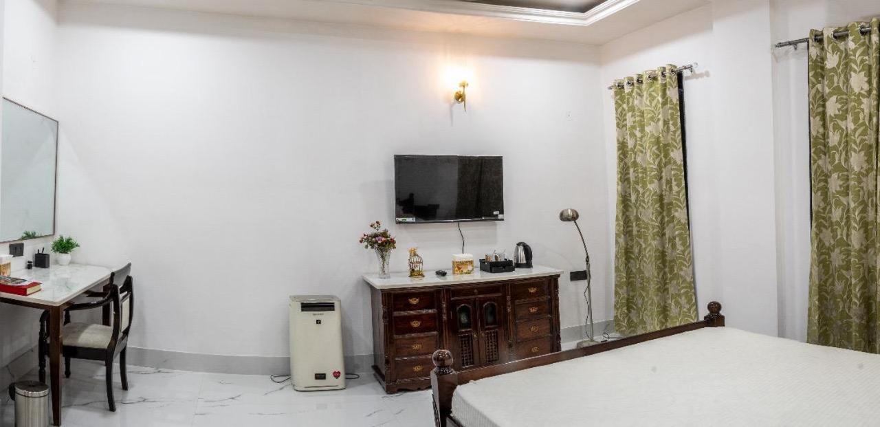 Peacock Bay Villa Greater Noida Exterior photo