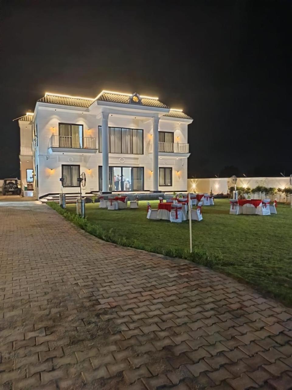 Peacock Bay Villa Greater Noida Exterior photo